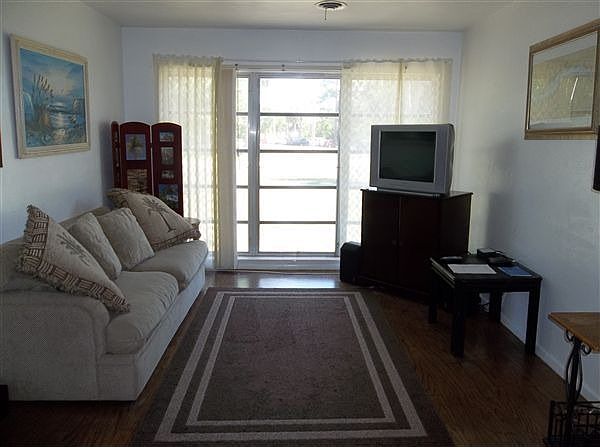 Living room 2