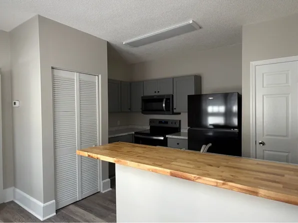 800 Wells Ave SE, Huntsville, AL 35801