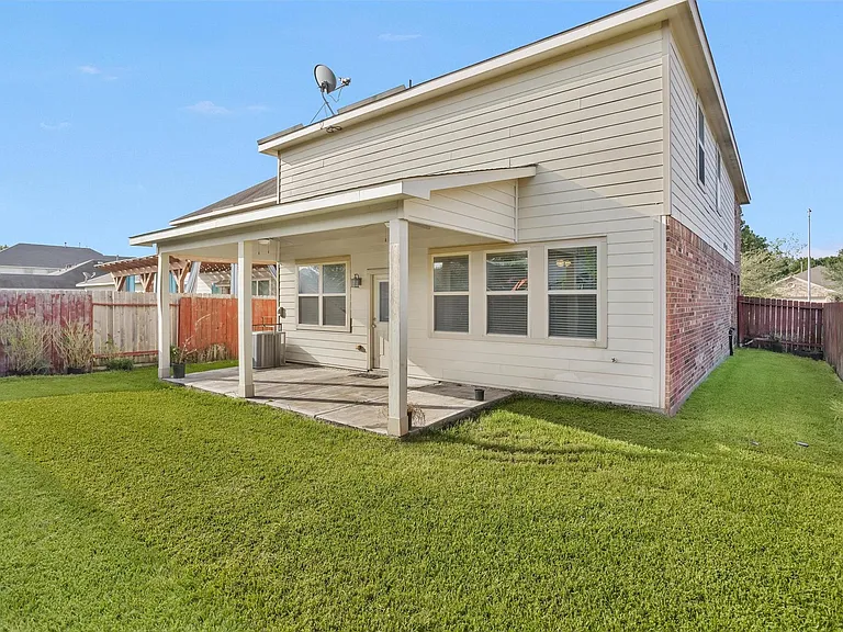 2730 Donellan Dr — Photo 28