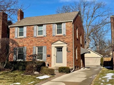 1752 Hampton Rd, Grosse Pointe Woods, MI, 48236