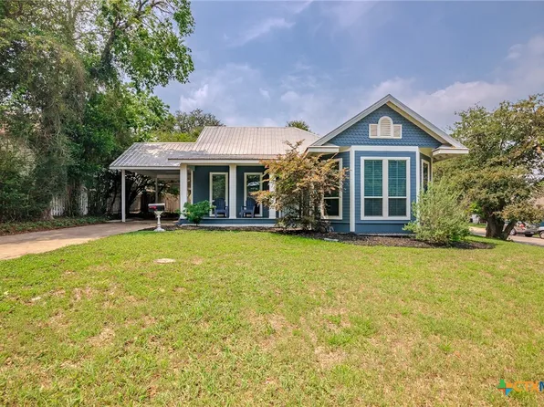 807 W Nueces St, Victoria, TX 77901