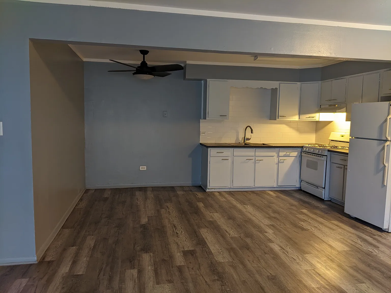 2 bed, 900 sqft, $1,700 — Photo 3