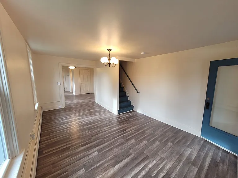 103 Schoolhouse Rd — Photo 2