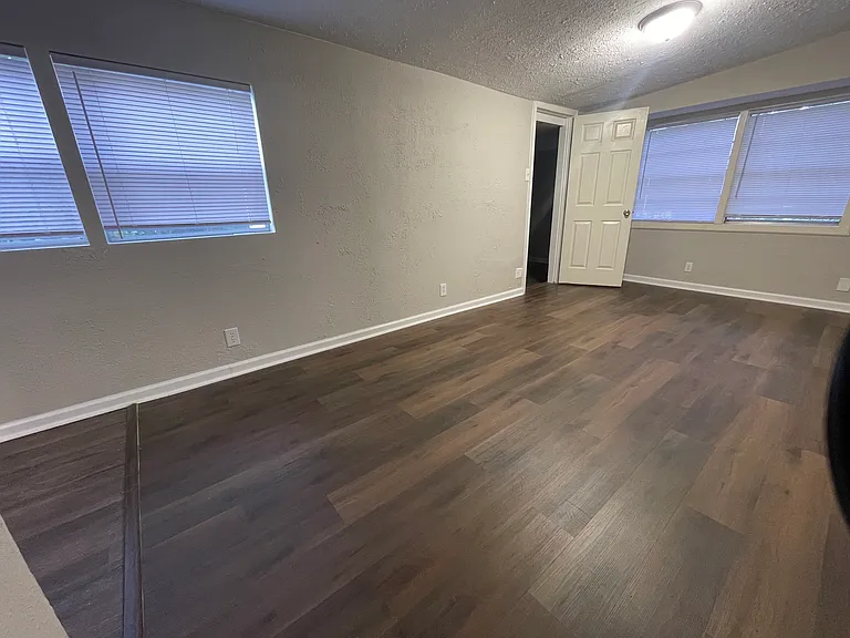 704 E Defee Ave — Photo 14