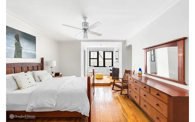 Sold by Douglas Elliman | media 15