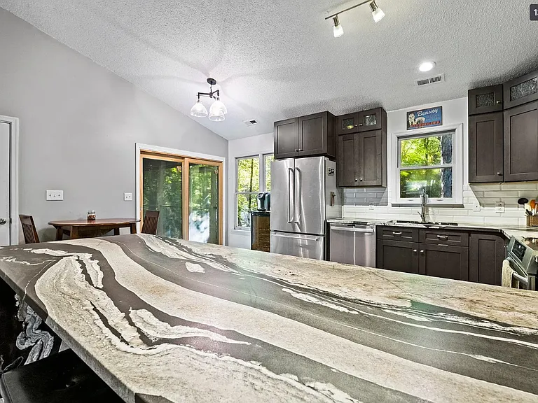106 Blackfoot Dr — Photo 7