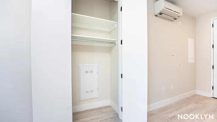 Rented by Nooklyn NYC LLC | media 17