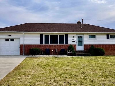 2465 Dentzler Rd, Parma, OH, 44134