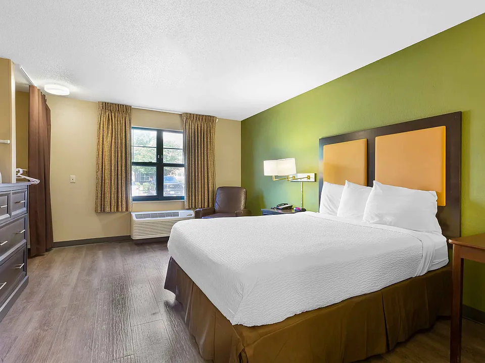 Studio Suite - 1 Queen Bed