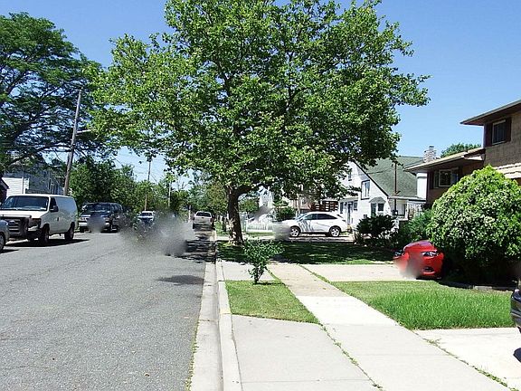 5th image of 62 Ann Dr S
