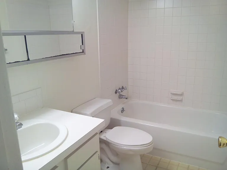 4745-4747 4749 4751 Oberlin Avenue Lorain Oh #4405 — Photo 7