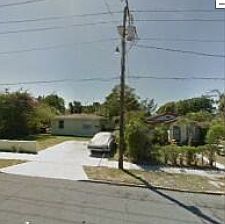 2nd image of 808 8th St #2