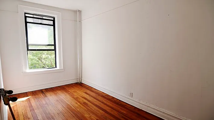 Rented by Park Property Advisors | media 5