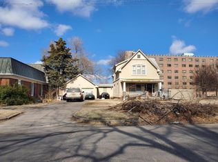 124 W 8th St, Newton, KS 67114