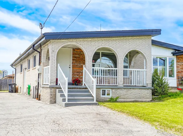 14 Yatescastle Dr, Toronto, ON M3L 2B8