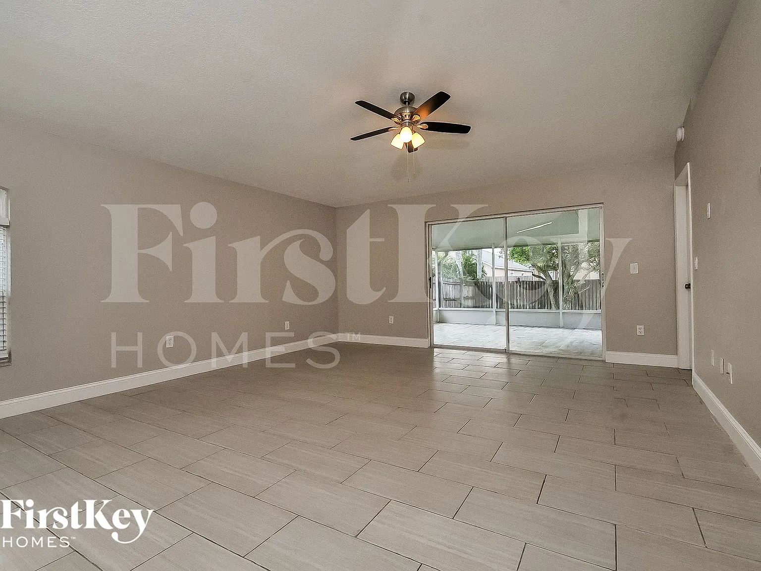3 bed, 2.0 bath, 1350 sqft, $2,390 — Photo 2