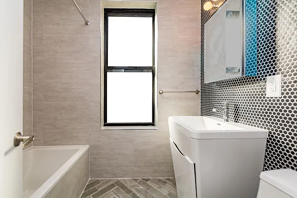 Rented by Compass | media 21