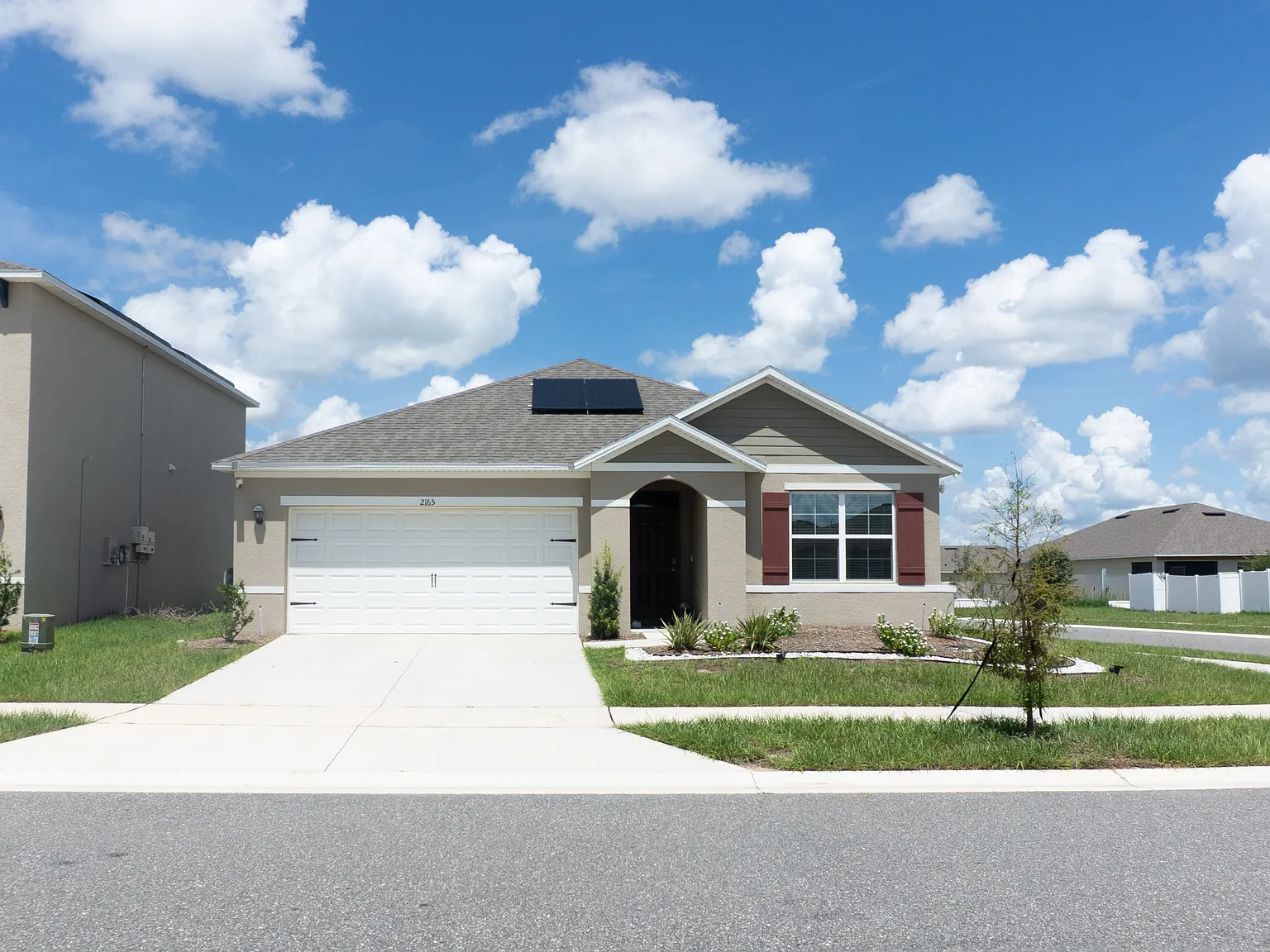 3 bed, 1725 sqft, $2,400 — Photo 1