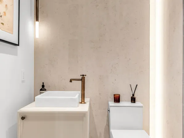 310 East 86th Street image 16 of 24