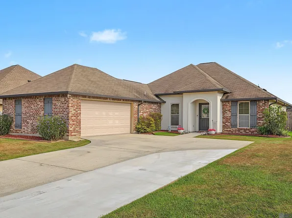 15001 Cross Gate Dr, Walker, LA 70785