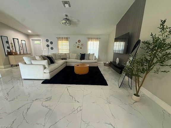3rd image of 2540 Chiquita BLVD N