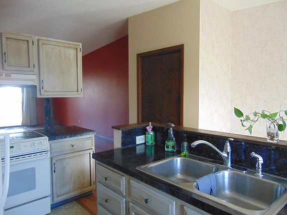 5th image of 627 Craig Dr NW
