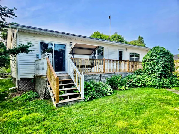 11 Ferry View Ln, Wood Islands, PE C0A 1B0