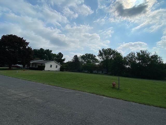 1st image of 363 Kimberly St