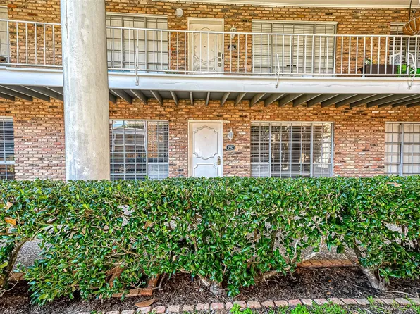 2101 Fountain View Dr APT 19, Houston, TX 77057