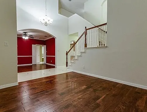9033 Portage Ln — Photo 5