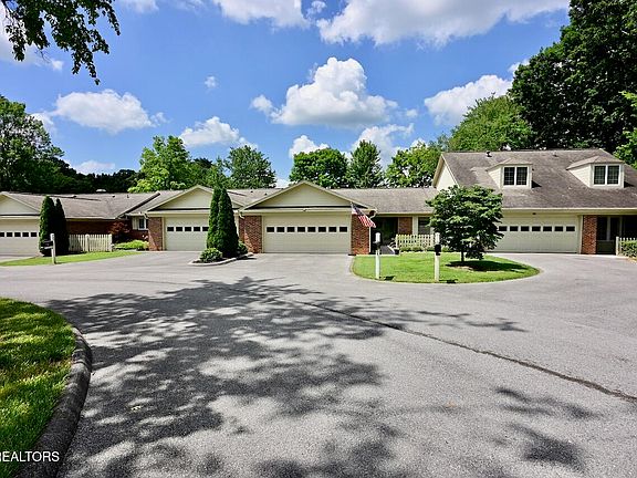 4th image of 703 Dundee Dr