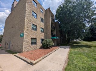 150 Park Ave E #209, Chatham Kent, ON N7M 3V6