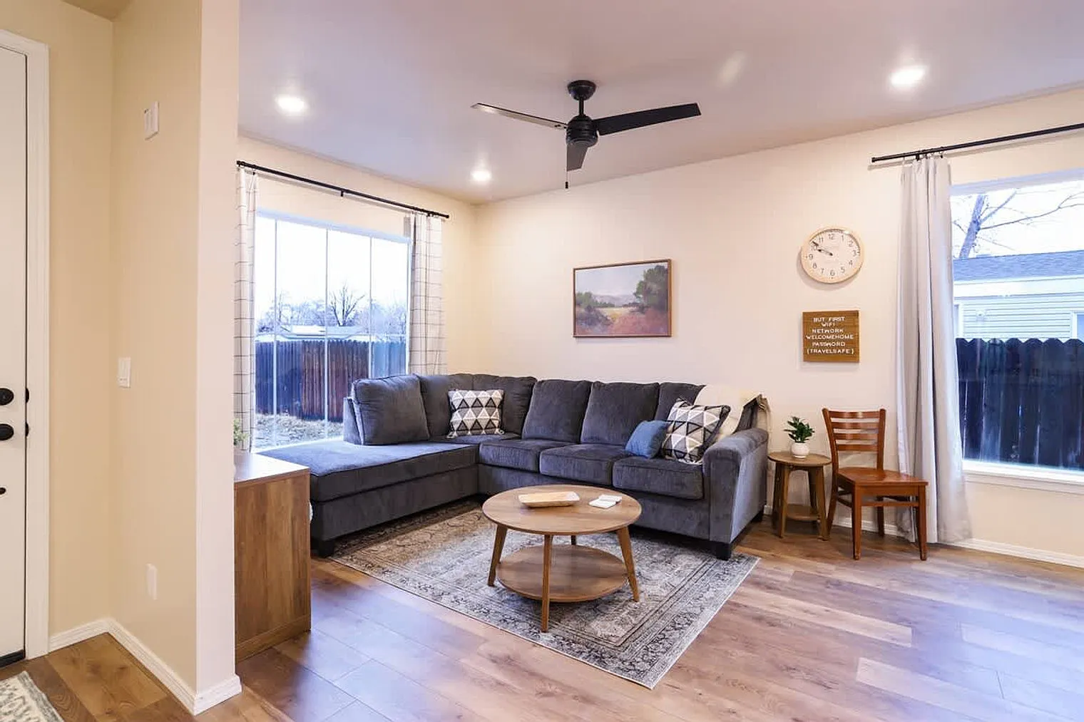 3 bed, 2.5 bath, $4,656 — Photo 2