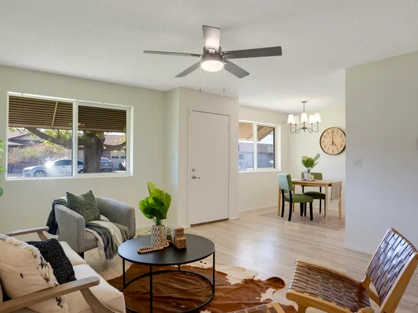 9530 W IRONWOOD Drive #B, Peoria, AZ 85345