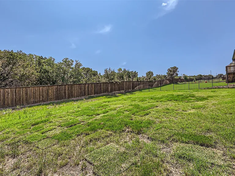 704 Palamos Dr — Photo 39
