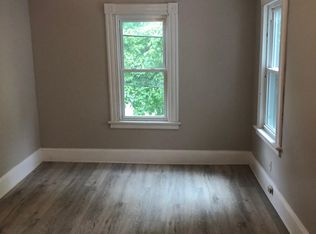 247 Hubbard St #B, Glastonbury, CT 06033