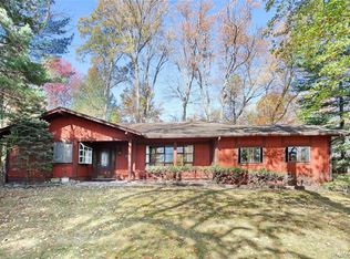 13 Lomond Ave, Chestnut Ridge, NY 10977