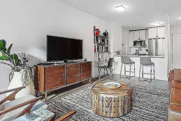 2nd image of 410 E 11th St #4B