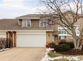 64 Woodstone Dr, Buffalo Grove, IL