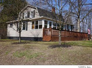 3729 Armstrong Rd, Syracuse, NY 13209
