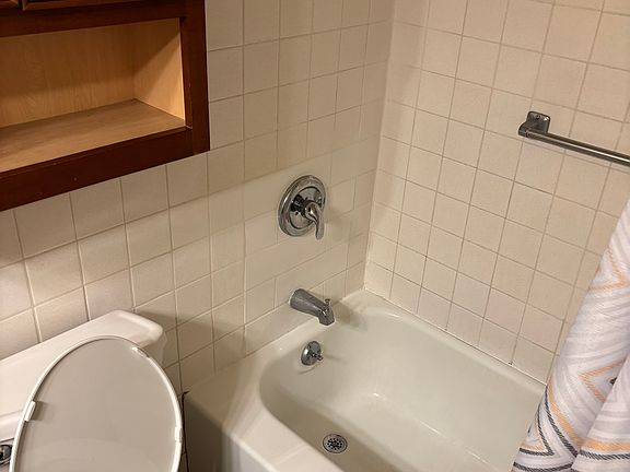 5th image of 9924 Bunker Hill Dr