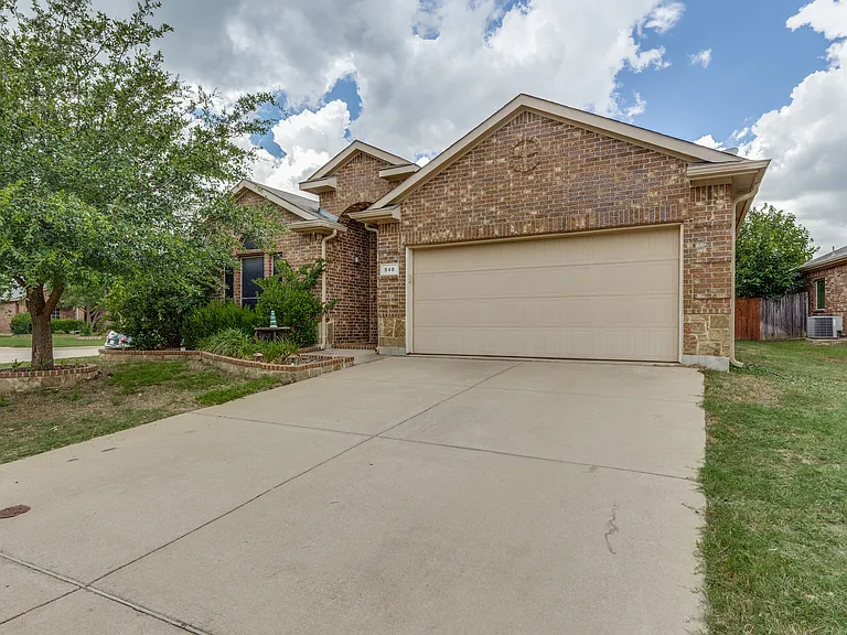 540 Vidalia Ct — Photo 22