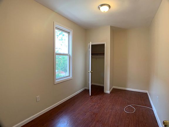 5th image of 526 Sanford Ave #2A