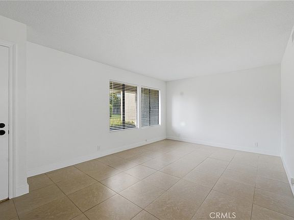 5th image of 8164 Laguna Ct