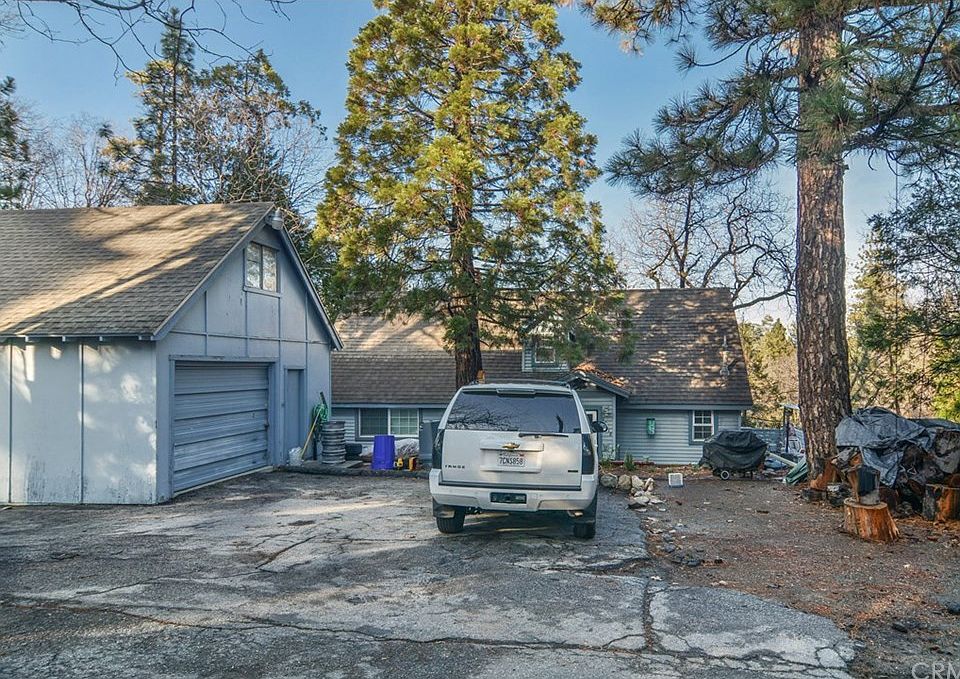 1st image of 27618 Weirwood Dr