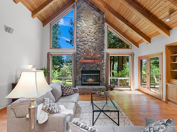 3rd image of 3337 Agate Heights Rd