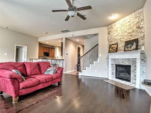 5th image of 21499 Kings Bend Dr