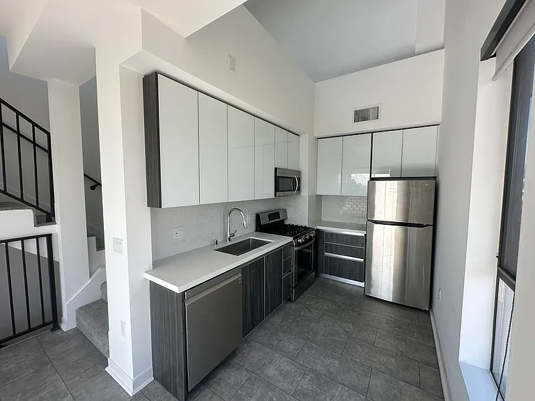 519 N Normandie Ave #1 — Photo 2