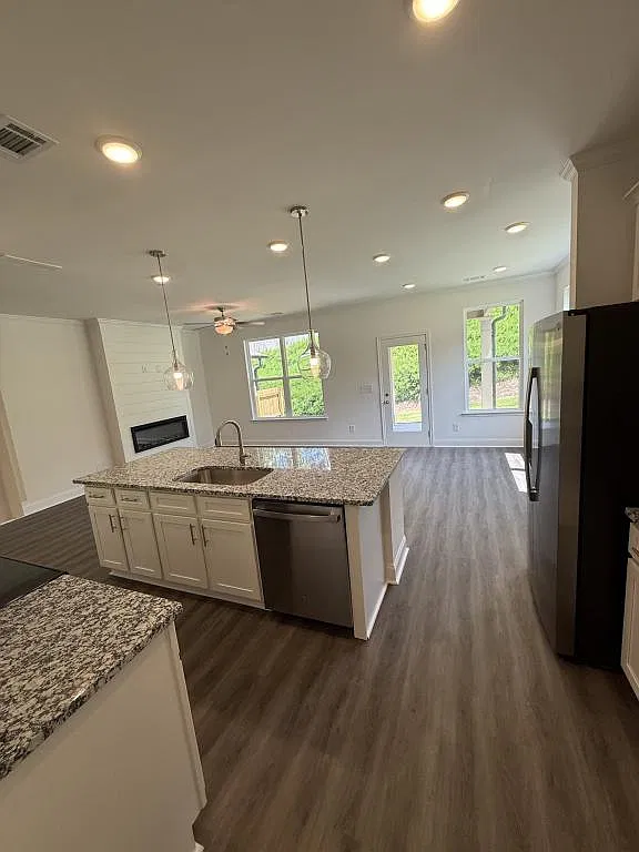 5669 Overview Dr — Photo 1