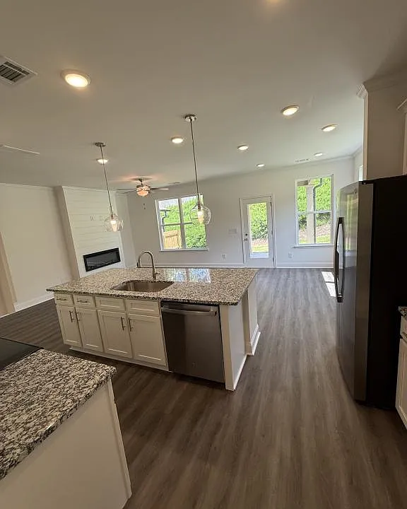 5669 Overview Dr